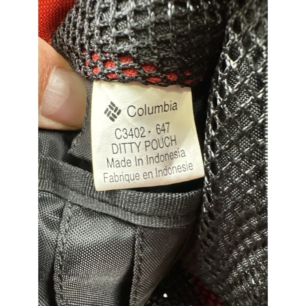 Columbia Ditty Pouch Red Neck Wallet Travel Passport ID Holder Crossbody Bag
